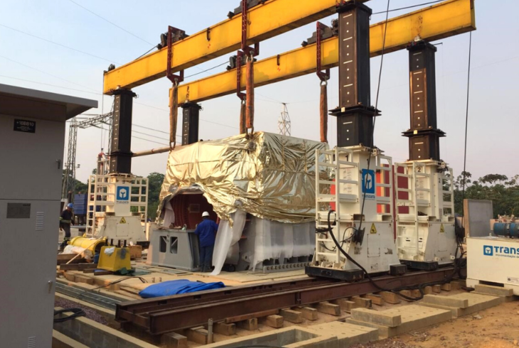 Operação de transporte, movimentação e içamento (VOITH)