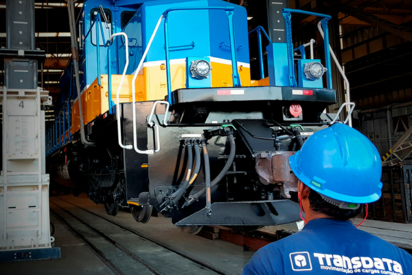 Transporte de Locomotiva - Alcoa - Belém (PA)