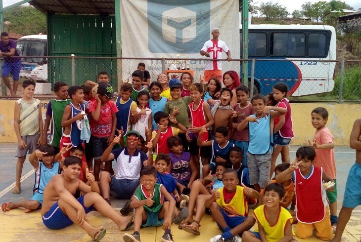 Futebol com as Crianças de Belo Monte do Pontal