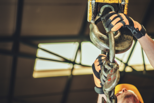 Como encontrar a empresa certa para içamentos de cargas